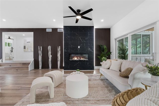 4879 COMMONWEALTH DRIVE, Sarasota, FL 34242