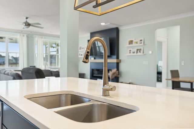 686 Yellow Leaf Lane, Summerville, SC 29486