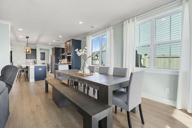 686 Yellow Leaf Lane, Summerville, SC 29486