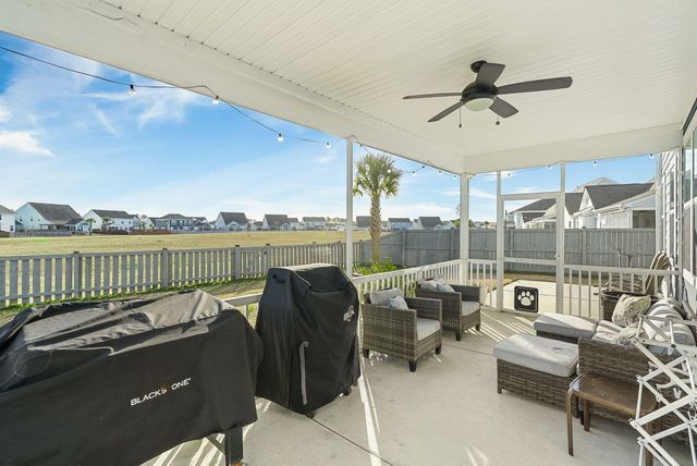 686 Yellow Leaf Lane, Summerville, SC 29486