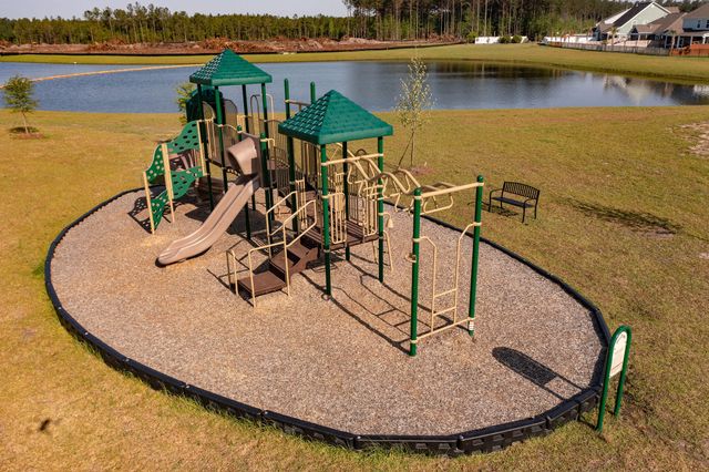 686 Yellow Leaf Lane, Summerville, SC 29486