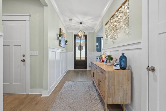 686 Yellow Leaf Lane, Summerville, SC 29486