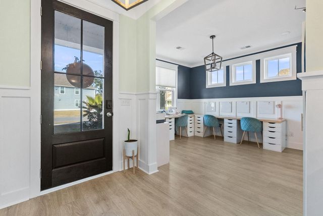 686 Yellow Leaf Lane, Summerville, SC 29486