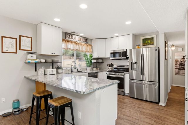2154 Flagstone Road NE, Rio Rancho, NM 87124