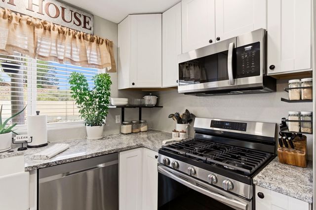 2154 Flagstone Road NE, Rio Rancho, NM 87124