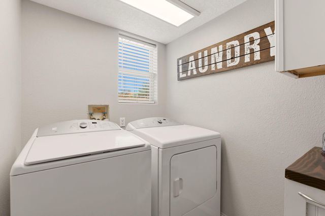 2154 Flagstone Road NE, Rio Rancho, NM 87124