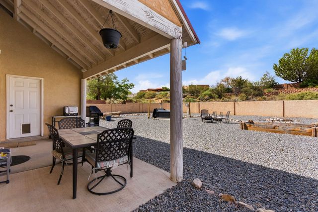 2154 Flagstone Road NE, Rio Rancho, NM 87124