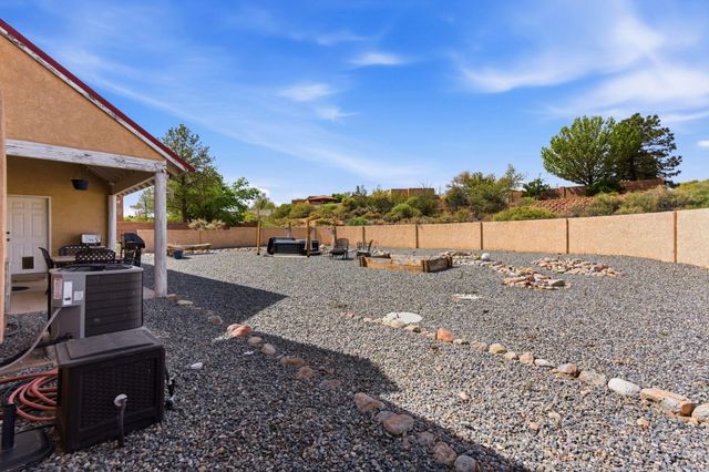 2154 Flagstone Road NE, Rio Rancho, NM 87124