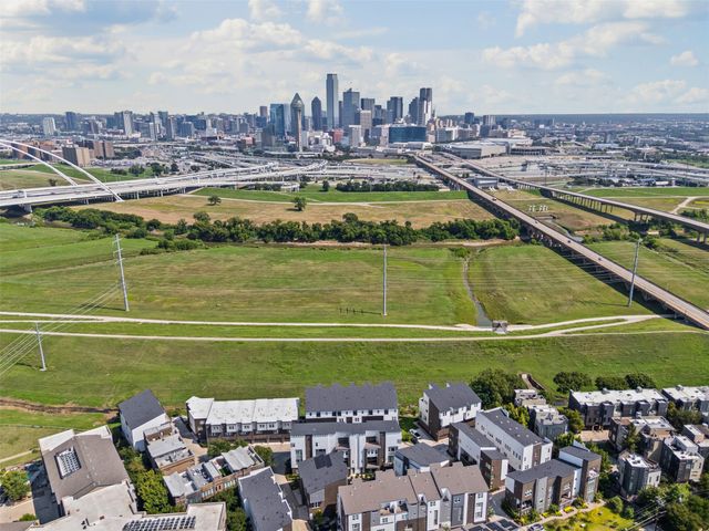 381 E Greenbriar Lane 501, Dallas, TX 75203