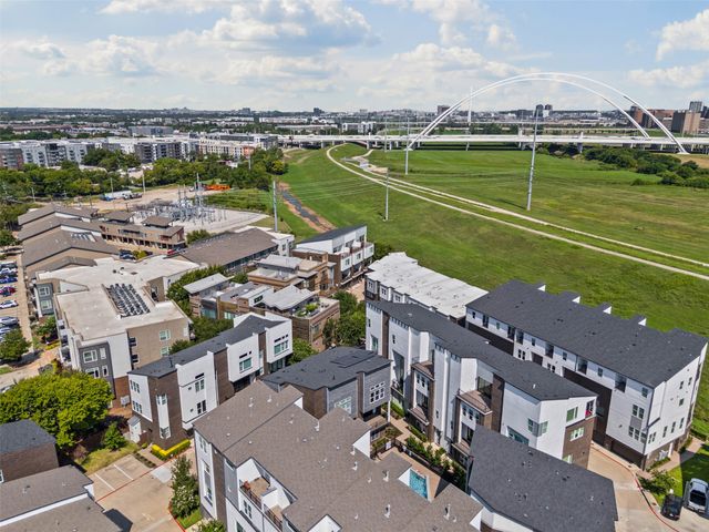 381 E Greenbriar Lane 501, Dallas, TX 75203