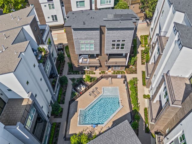 381 E Greenbriar Lane 501, Dallas, TX 75203