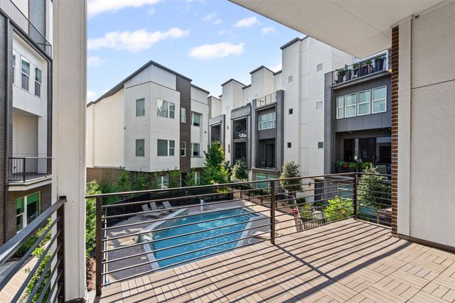 381 E Greenbriar Lane 501, Dallas, TX 75203