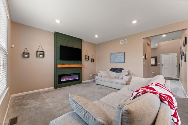 10048 W 145th Avenue, Cedar Lake, IN 46303