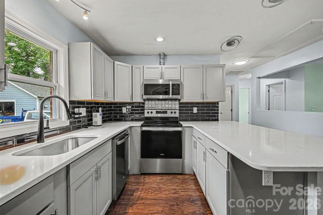 9902 Forest Drive, Charlotte, NC 28216