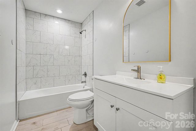 9902 Forest Drive, Charlotte, NC 28216