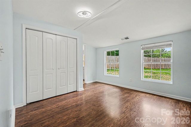 9902 Forest Drive, Charlotte, NC 28216