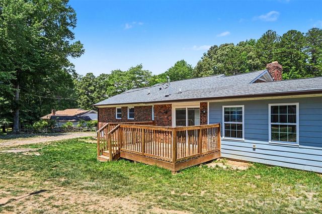 9902 Forest Drive, Charlotte, NC 28216