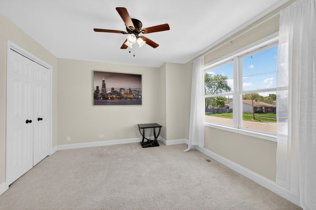 1673 Bloomingdale Road, Glendale Heights, IL 60139