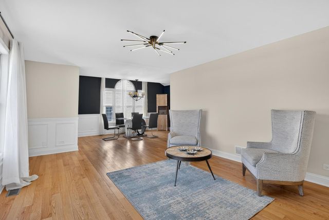 1673 Bloomingdale Road, Glendale Heights, IL 60139