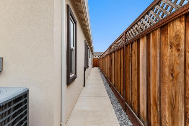 2861 Pebblebrooke Ct, Tracy, CA 95377