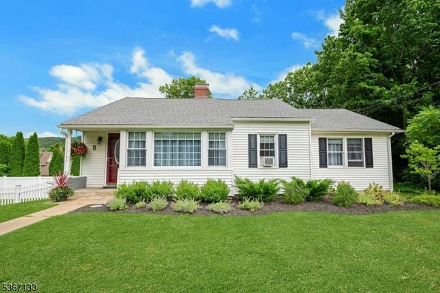 8 Mountain View Rd, Franklin Boro, NJ 07416