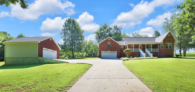 2073 McMahan Hollow Rd, Pleasant View, TN 37146
