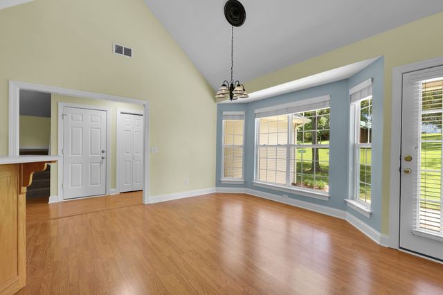 2073 McMahan Hollow Rd, Pleasant View, TN 37146