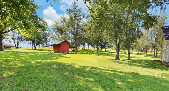 2073 McMahan Hollow Rd, Pleasant View, TN 37146