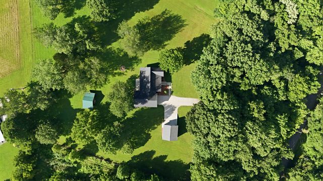 2073 McMahan Hollow Rd, Pleasant View, TN 37146