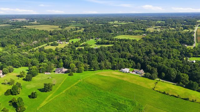 2073 McMahan Hollow Rd, Pleasant View, TN 37146