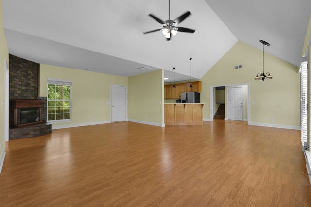 2073 McMahan Hollow Rd, Pleasant View, TN 37146