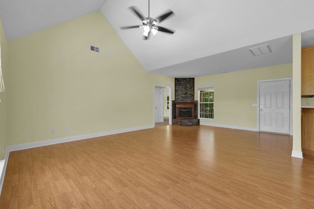 2073 McMahan Hollow Rd, Pleasant View, TN 37146