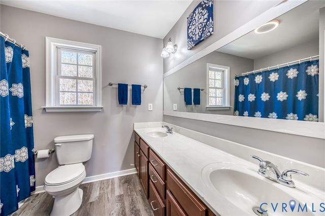 3800 Willow Creek Dr, Disputanta, VA 23842