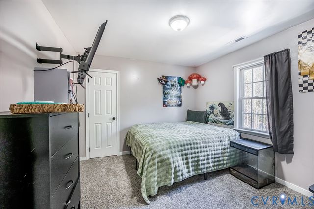 3800 Willow Creek Dr, Disputanta, VA 23842