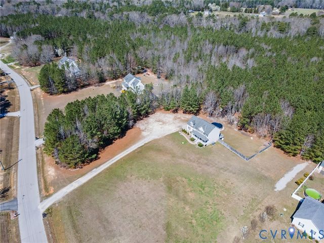 3800 Willow Creek Dr, Disputanta, VA 23842