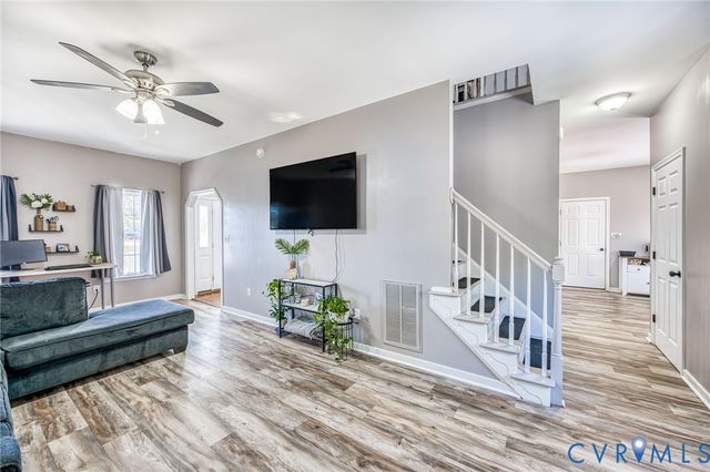 3800 Willow Creek Dr, Disputanta, VA 23842