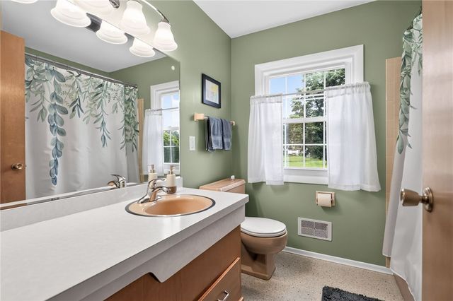 6 Gateway Road, Chili, NY 14624