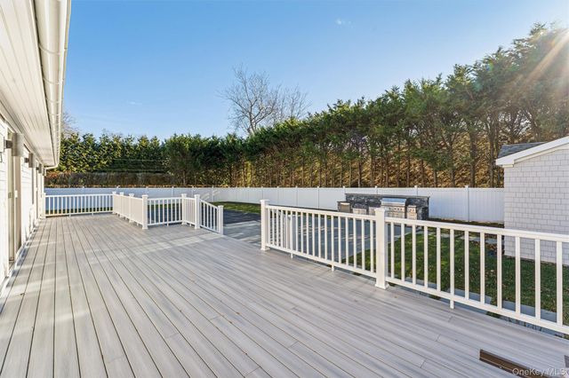 275 Mill Road, Westhampton Beach, NY 11978