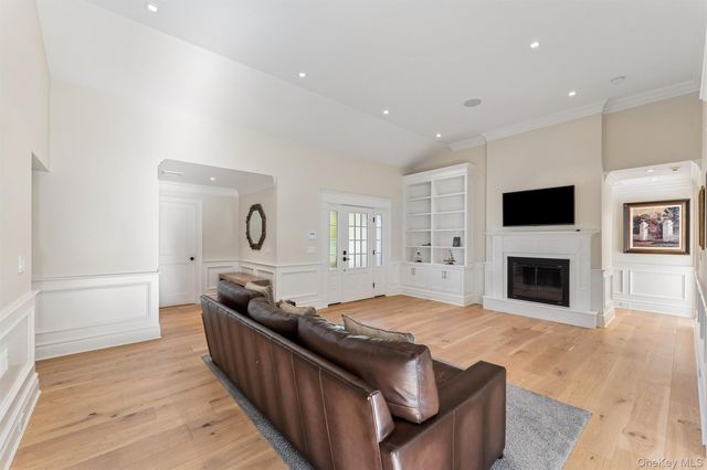 275 Mill Road, Westhampton Beach, NY 11978