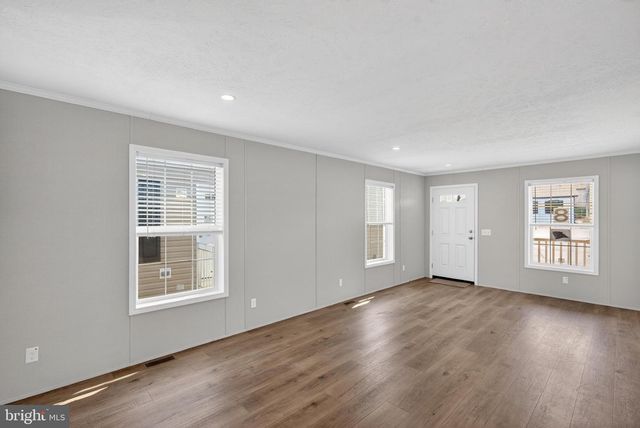 7 BIRCH DR, Spring City, PA 19475