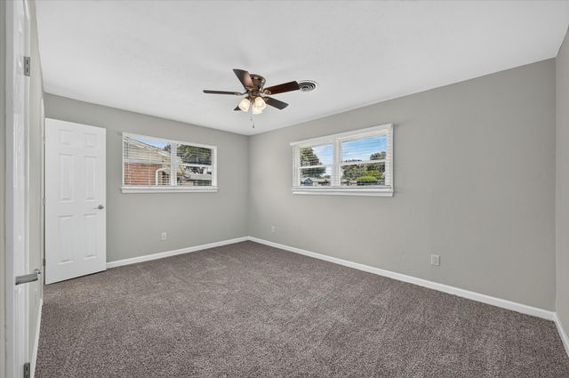 154 Hallmark Drive W, Fort Worth, TX 76134