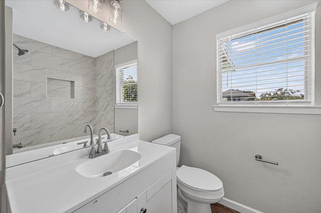 154 Hallmark Drive W, Fort Worth, TX 76134