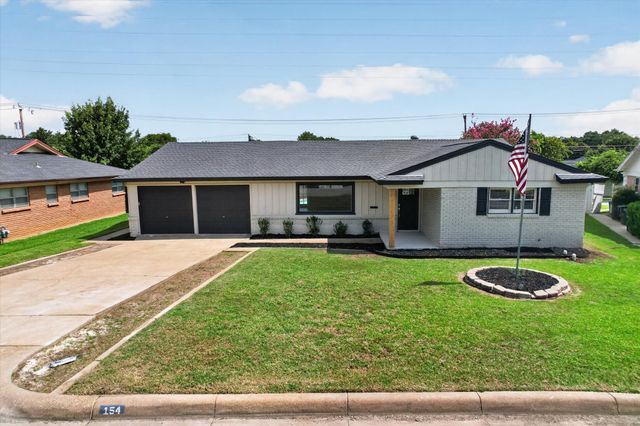154 Hallmark Drive W, Fort Worth, TX 76134