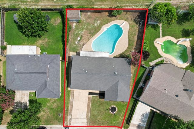 154 Hallmark Drive W, Fort Worth, TX 76134