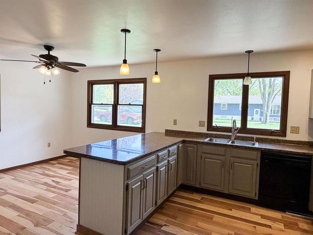 1214 Hillcrest Road, Black Earth, WI 53515