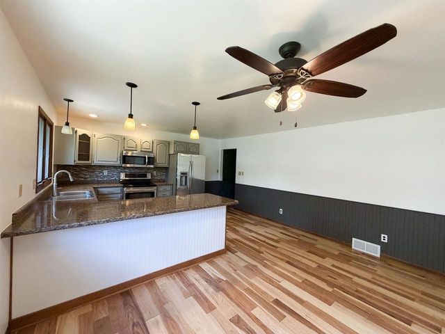 1214 Hillcrest Road, Black Earth, WI 53515