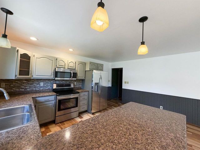 1214 Hillcrest Road, Black Earth, WI 53515