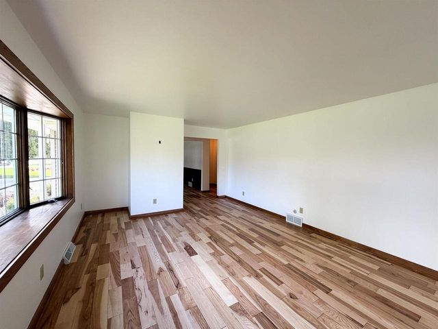 1214 Hillcrest Road, Black Earth, WI 53515