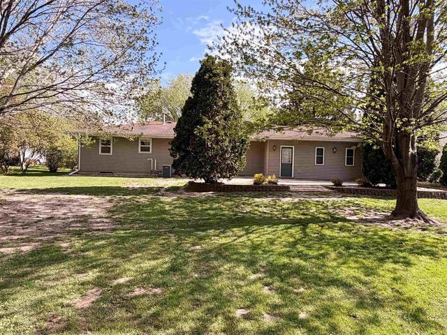 1214 Hillcrest Road, Black Earth, WI 53515