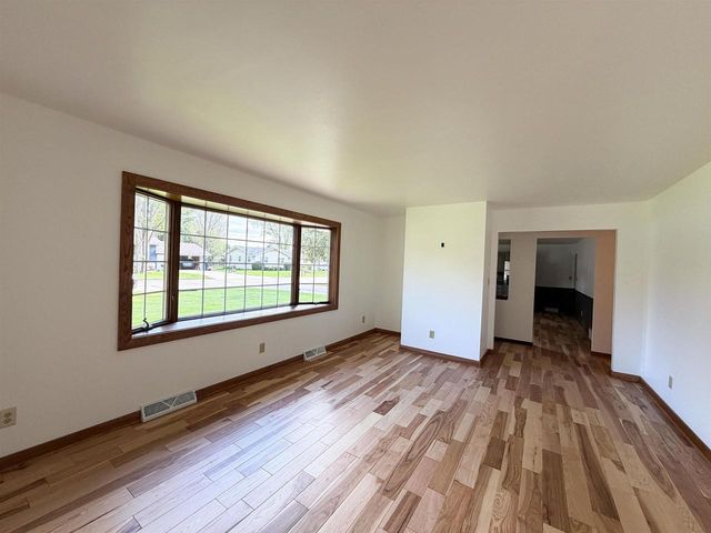 1214 Hillcrest Road, Black Earth, WI 53515